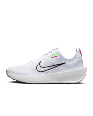 Женские кроссовки Nike Interact Run Road для бега