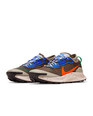 Waterproof Trail Running Shoes. Nike 