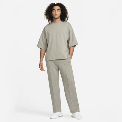 Nike Sportswear Tech Fleece Re-Imagined Men's Oversized Short-Sleeve Sweatshirt