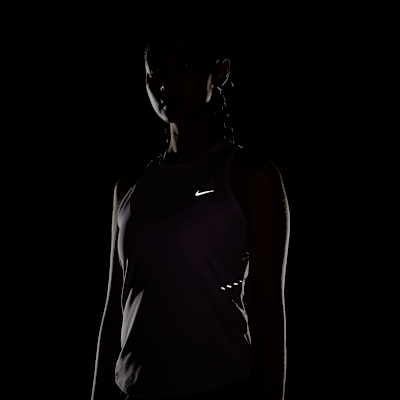 Nike Swift 女款 Dri-FIT 跑步背心上衣