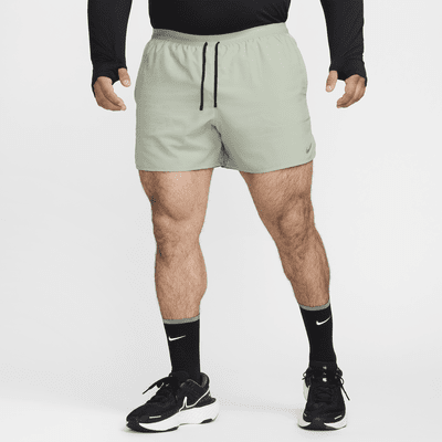 Shorts de correr Dri-FIT de 13 cm con forro de ropa interior para hombre Nike Stride