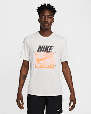 Мужские шорты Nike Rise 365 Run Energy Dri-FIT Short-Sleeve Top для бега