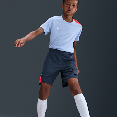 Nike Dri-FIT Strike Older Kids' Football Shorts