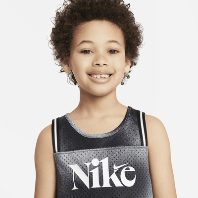 Playera estampada para niños talla pequeña Nike Culture of Basketball