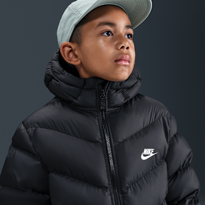 Nike Sportswear All Day Play Therma-FIT-Puffer-Jacke mit weiter Passform (ältere Kinder)