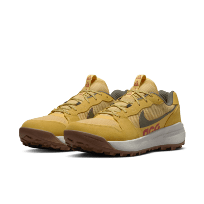 nike acg lowcate shoes