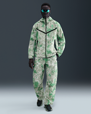 Мужские  Nike Tech Dri-FIT Woven Camo Loose-Fit Pants