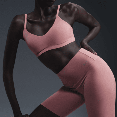 Bra deportivo convertible y acolchado de baja sujeción para mujer Nike Alate Minimalist