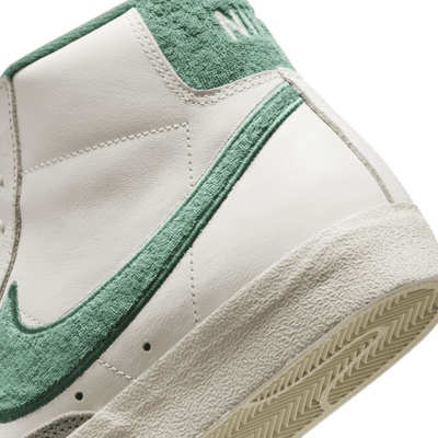 รองเท้าผู้ชาย Nike Blazer Mid '77 Premium