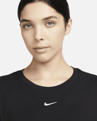 Nike Sportswear Premium Essentials Women's Long-Sleeve T-Shirt