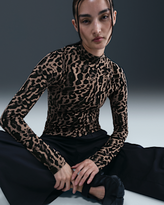 Nike Sportswear Chill Knit