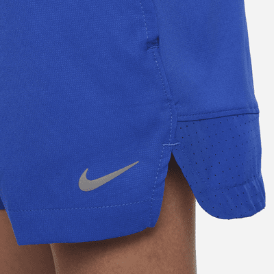 Nike Multi Tech EasyOn Older Kids' (Boys') Dri-FIT Training Shorts. Nike LU