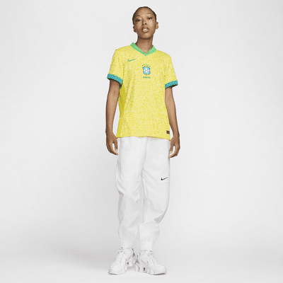 Jersey de fútbol Nike Dri-FIT replica de Brasil local 2024 Stadium para mujer