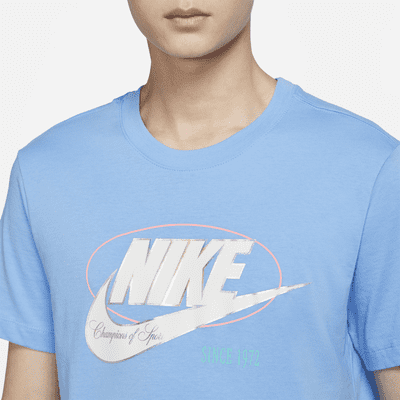 white nike shirt blue logo