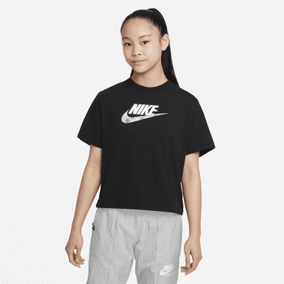 childrens nike shorts and shirt