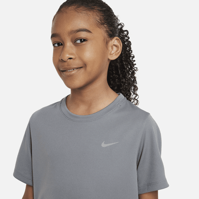 Nike Dri-FIT Miler Older Kids' (Boys') Short-Sleeve Training Top. Nike IN