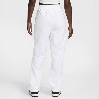 Nike Sportswear Essential UV-Zip-Hose mit hohem Bund und offenem Saum (Damen)