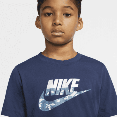 Nike Sportswear Older Kids' (Boys') T-Shirt. Nike IL
