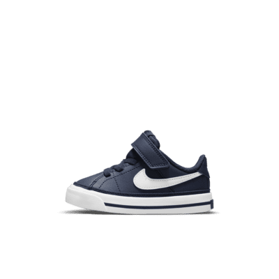 NikeCourt Legacy