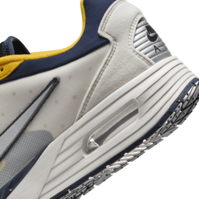 Michigan Nike Air Max Solo Men's Shoes