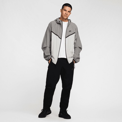 Pantaloni in tessuto Nike Tech – Uomo