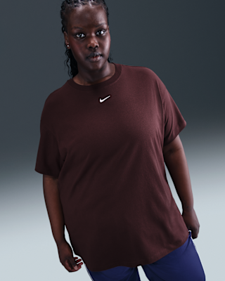 Женская футболка Nike Sportswear Essential (Plus Size)