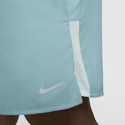 Shorts de correr Dri-FIT de 13 cm con forro de ropa interior para hombre Nike Challenger