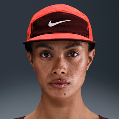 หมวกแก๊ปไร้โครง Swoosh Nike Dri-FIT Fly