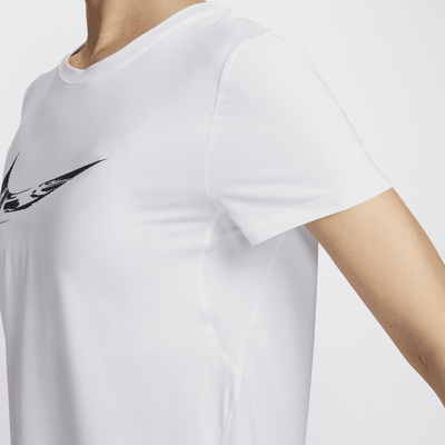 เสื้อวิ่งกราฟิกแขนสั้นผู้หญิง Dri-FIT Nike One