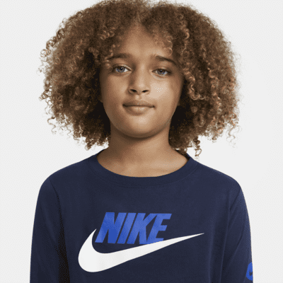 Nike Sportswear Big Kids’ (Boys’) Long-Sleeve T-Shirt