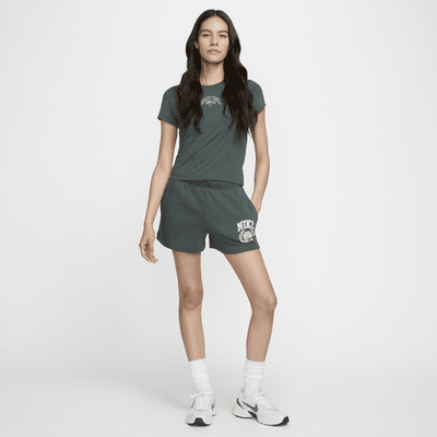 Shorts con gráfico de tiro medio para mujer Nike Sportswear Club Fleece