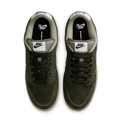 Nike SB Dunk Low Pro B Skate Shoes