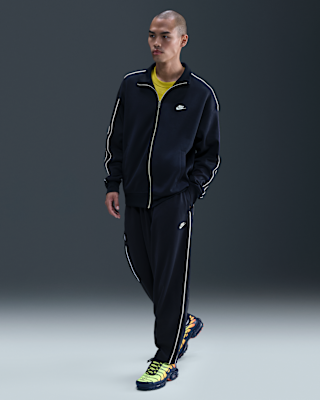 Nike Sportswear Club