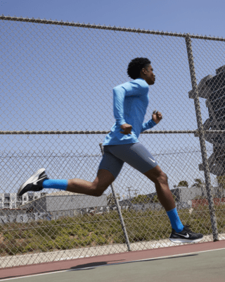 Chaussure de running sur route Nike Structure 25 pour homme. Nike LU