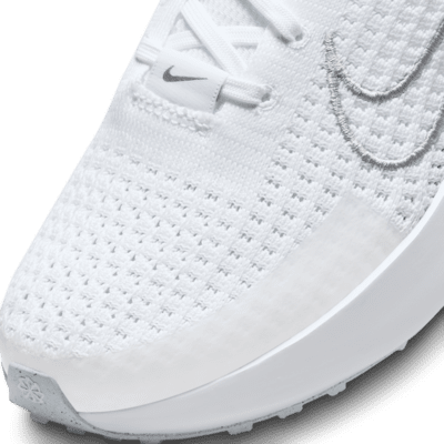 Tenis de correr en pavimento para mujer Nike Interact Run