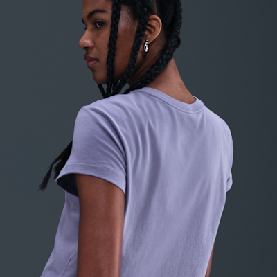 Playera de manga corta con gráfico para mujer Nike Sportswear