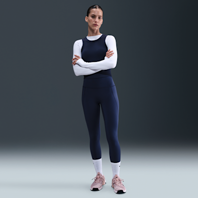 Nike Universa