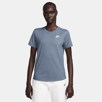 Nike Women\'s Sportswear T-Shirt. Club Essentials