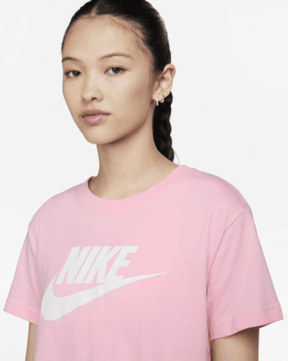 Nike Sportswear Essential Women's Cropped T-Shirt. Nike ID