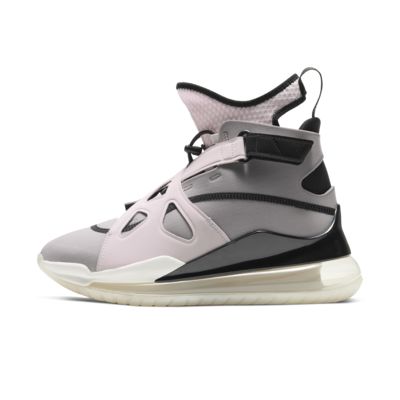 Jordan Air Latitude 720 Damenschuh Jordan Air Latitude 720 Damenschuh