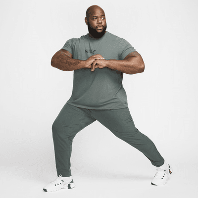 Nike Unlimited vielseitige Dri-FIT Hose mit Reißverschluss am Bündchen für Herren