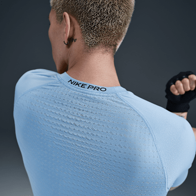 Nike Pro Breathe Men's Slim-Fit Short-Sleeve Top