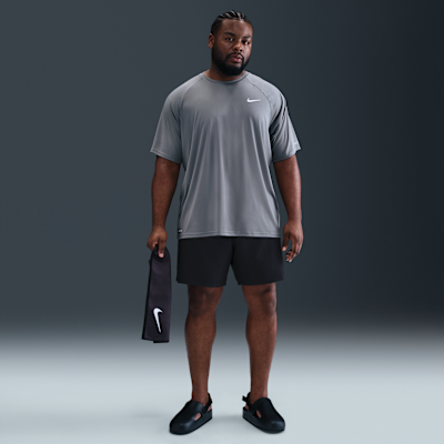 Playera de natación Hydroguard de manga corta para hombre (talla amplia) Nike Essential Dri-FIT