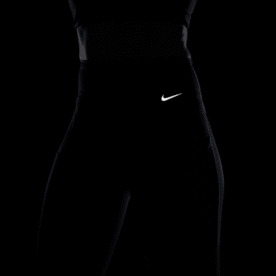 Nike Go Women's Firm-Support High-Waisted Cropped Leggings with Pockets