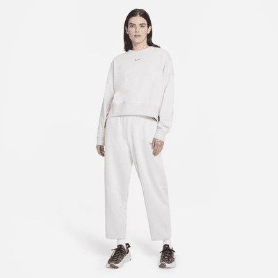 Nike Sportswear Collection Essentials Women's Oversized Fleece Crew. Nike UK