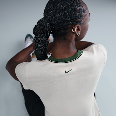 Nike Sportswear Chill Knit Women's Slim Cropped T-Shirt