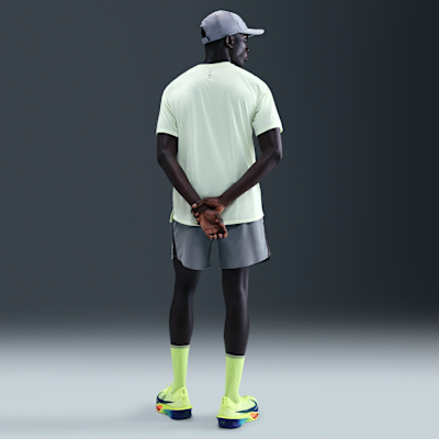 Nike Challenger Pantalón corto de 18 cm con malla interior - Hombre