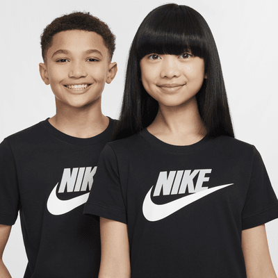 Nike Sportswear Older Kids' T-Shirt