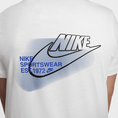 T-Shirt με σχέδιο Nike Sportswear Standard Issue για μεγάλα αγόρια