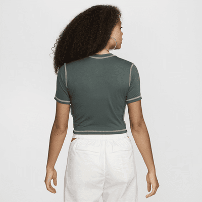 Playera slim cropped para mujer Nike Sportswear Chill Knit